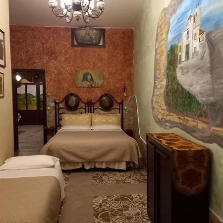 Bed and Breakfast Sicilia In Miniatura "L'Atelier Dell'Etna" Zafferana Etnea Exterior foto
