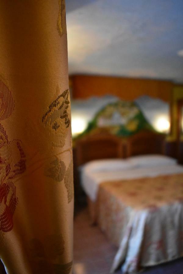 Bed and Breakfast Sicilia In Miniatura "L'Atelier Dell'Etna" Zafferana Etnea Exterior foto